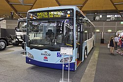 Red Bus Service (68) Iveco Metro с кузовом-экспрессом на выставке Australian Bus & Coach Show 2013.jpg