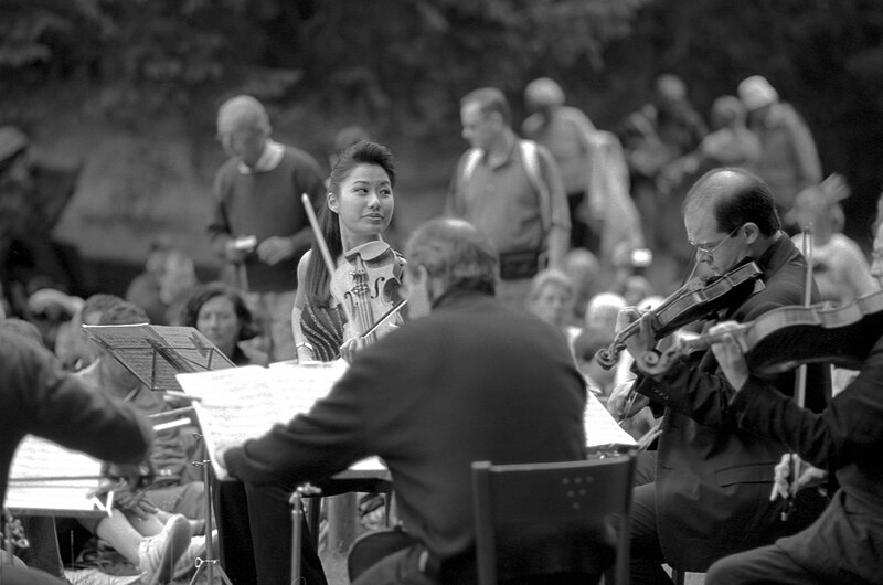 File:Sarah Chang performing outdoor.jpg