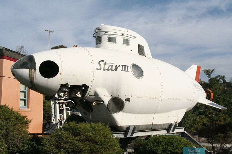 Файл:Submersible named Star III in front of Scripps Institution of Oceanography.JPG