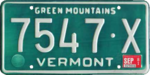 Номерной знак штата Вермонт, 1977–1984 годы, с наклейкой за сентябрь 1981 года.png