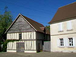 Chanteraines-puiston museorakennuksia.