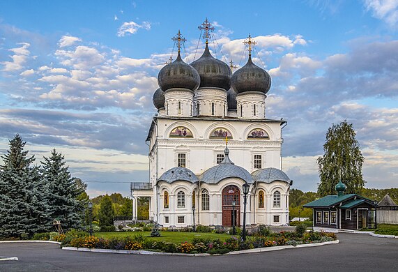 307. Успенский собор Трифонова монастыря, Киров Автор — Новинская Г.