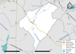 Carte en couleur présentant le réseau hydrographique de la commune