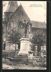 Monument à Jean-Charles Langlois (1885), Beaumont-en-Auge.