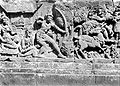 Bass relief fi Prambanan li turi xena meħuda mir-Ramayana. It-traduzzjoni tal-epika Indjana fil-Javanese Kakawin Ramayana seħħet matul ir-renju ta' Mataram.