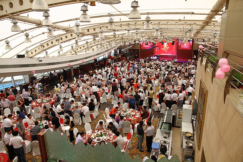 Lêer:Chinese banquet in a banquet hall.JPG
