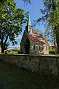 Dorfkirche mit Einfriedung