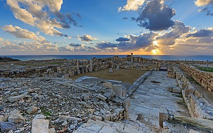 Pôr do sol na antiga cidade de Cúrio próxima a Limassol, Chipre. (definição 4 471 × 2 795)