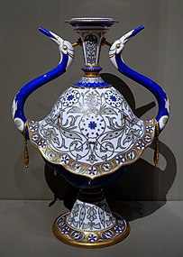 Aiguière (1854), porcelaine de Sèvres, Hartford, Wadsworth Atheneum.