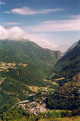 The village of Gèdre and the valley of the Gave de Gavarnie