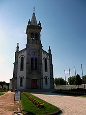 Amorim church (1922), Romanesque revival style