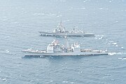 米海軍巡洋艦「ロバート・スモールズ」と日米共同訓練を実施中の「ゆうだち」（2023年9月21日）