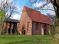 KW 6: Die Dorfkirche Alt Meteln ist ein Kirchengebäude der zweiten Hälfte des 13. Jahrhunderts in Alt Meteln, einer Gemeinde im Landkreis Nordwestmecklenburg. Die Kirche ist ein Bauwerk der Backsteingotik mit einem eingezogenen Kastenchor und einem auf zwei Joche angelegtes Kirchenschiff.