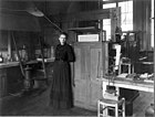 Мария бойыныҥ лабораториязында, 1912, Париж