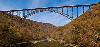 Pont sur la gorge de la New River, près de Fayetteville en Virginie-Occidentale (États-Unis). (définition réelle 6 000 × 2 844)