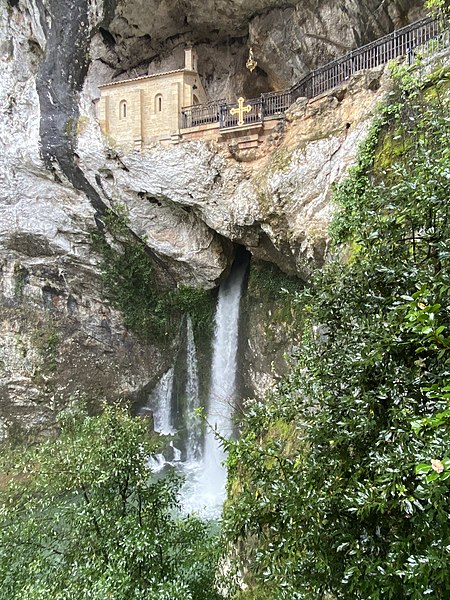 The Holy Cave, place where Our Lady of Covadonga appeared to Pelayo Santa Cueva de Cuadonga (Asturies, Espana).jpg