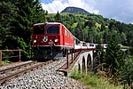 Der Glacier Express war eines der Einsatzgebiete der Ge 4/4I, hier auf dem Schmittentobelviadukt