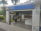 Pintu A stesen di Jalan 2/48a (utara).