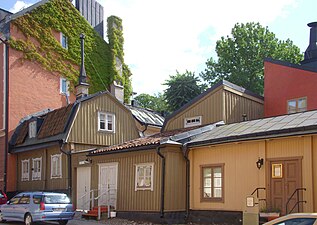 Stigberget ovanför husnummer 18-22 vid Fjällgatans södra sida, 2009.