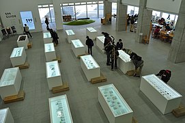 同左、2階から展示室を見る（2017年11月24日撮影）