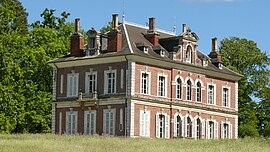 The chateau in Thieulloy-la-Ville