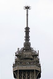 Top of the Eiffel Tower with antennas Tour Eiffel le sommet 08-2015 (cropped).jpg