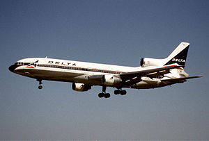 11df - Delta Air Lines Lockheed L-1011 TriStar 1; N1732D@FLL;30.01.1998 (5016025629).jpg