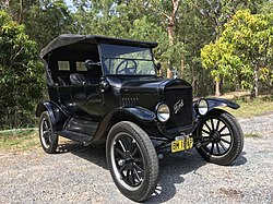 Ford Modell T als Tourenwagen von 1925