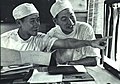 1963-11 1963年首例断肢再植手术成功医生钱允庆和陈中伟
