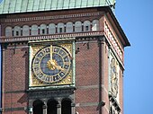 Uhr am Rathausturm