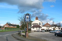 Farners Arms Ravensmoor.jpg