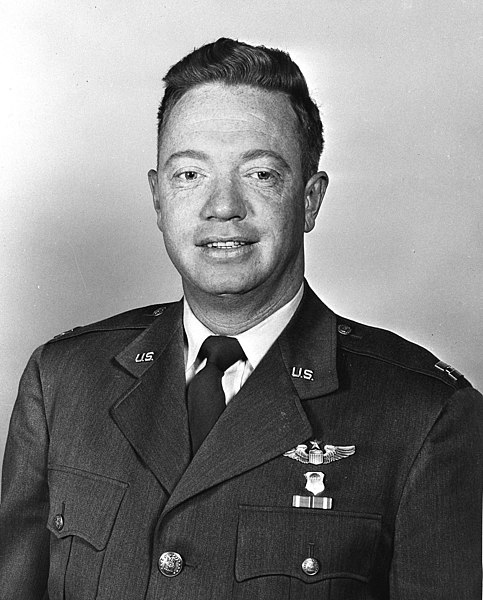 Fil:Joseph Kittinger, Jr.jpg