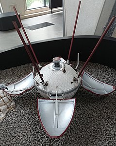 Автоматическая лунная станция доставленная «Луной-9» 3 февраля 1966 г. Первая мягкая посадка на Луну. (Модель)