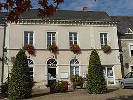 The town hall of Auvers-le-Hamon