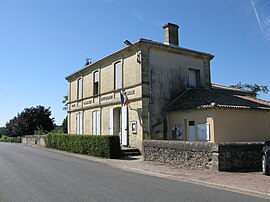 The town hall in Saint-Sulpice-de-Pommiers