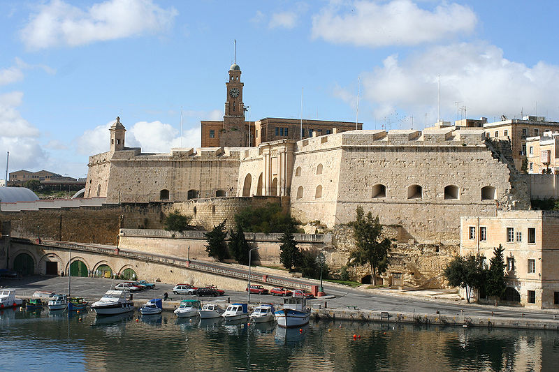 Malta-city-wall
