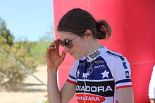 Photo de Mara Abbott en maillot de championne des États-Unis