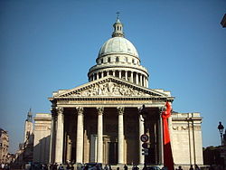 Il Panthéon corona la collina al centro del V arrondissement di Parigi