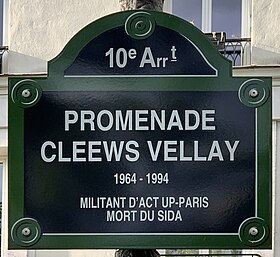 Voir la plaque.