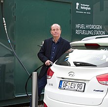 Quentin Willson refuelling the Hyundai ix35 Fuel cell car with HFuel at Nottingham University (cropped).jpg