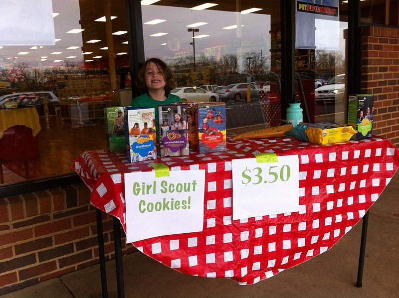 File:Selling girl scout cookies.JPG