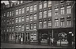 Albert Cuypstraat met winkels rondom nr. 190 (foto, januari 1920)