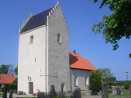 Östra Vrams kyrka i juni 2005