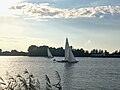 Ein 15er Schärenkreuzer und ein Neptunkryssare auf der Weser bei Bremen