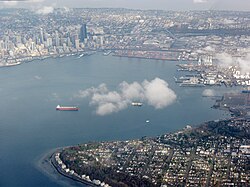 Aerial view of Elliot Bay, Seattle.jpg