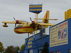Un Canadair CL-215, avion de lutte contre les incendies.
