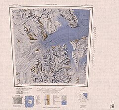 Topograafsche Koort mit Mount Hofmann süden von’n Nimrod-Gletscher (wat ünnerhalv de Midd)