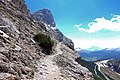 Corvara - mountain trail 2.jpg3.434 × 2.289; 3,46 MB