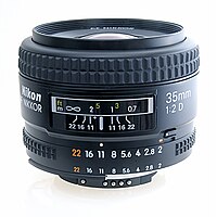 200px-Lens_aperture_side.jpg