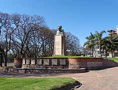 Monumento a Florencio Sánchez.